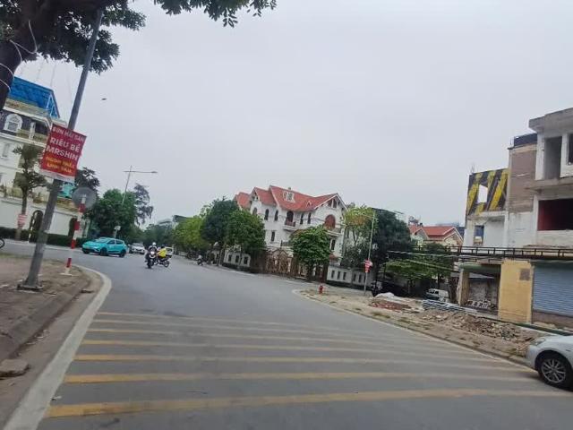 Bán BT Lô Góc Kinh Doanh Sầm Uất 310m2 giá đầu tư tại KĐT Linh Đàm, Nhỉnh 66 tỷ