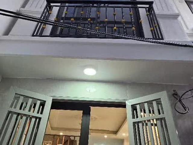 Bán gấp nhà 5 tầng, mặt tiền 4,6m, 6,1 tỷ phố 19/5 Hà Đông