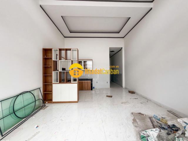Bán gấp nhà 90m2 sổ hồng riêng, trả trước 500tr công chứng ngang