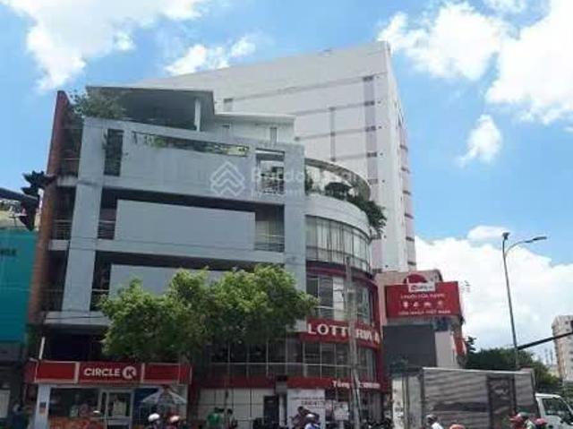 Bán gấp! Nhà 2 MT Hoàng Hoa Thám DT: 196m2 Kết cấu: 3 tầng HĐT 134 triệu/tháng giá 25 tỷ