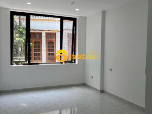 Bán gấp nhà đầu ngõ hồng hà, giá 5.6 tỷ, 30m2x5t, ở luôn