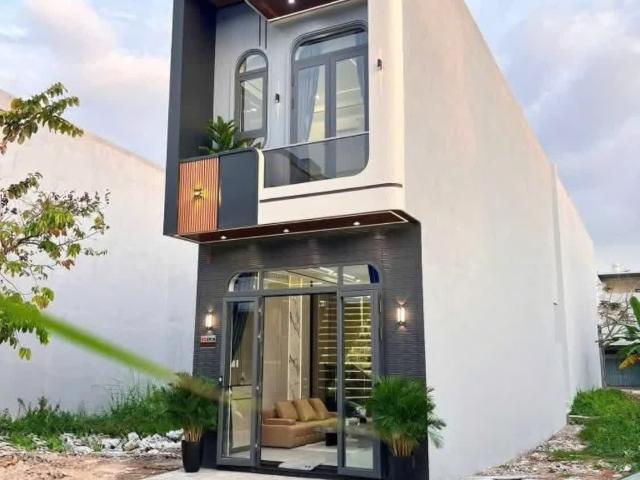 Bán Gấp Nhà Bình Dương 1 Trệt 2 Lầu Dt 120m2 Sổ Riêng