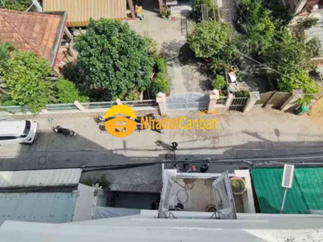Bán gấp nhà đườg kinh dương vương