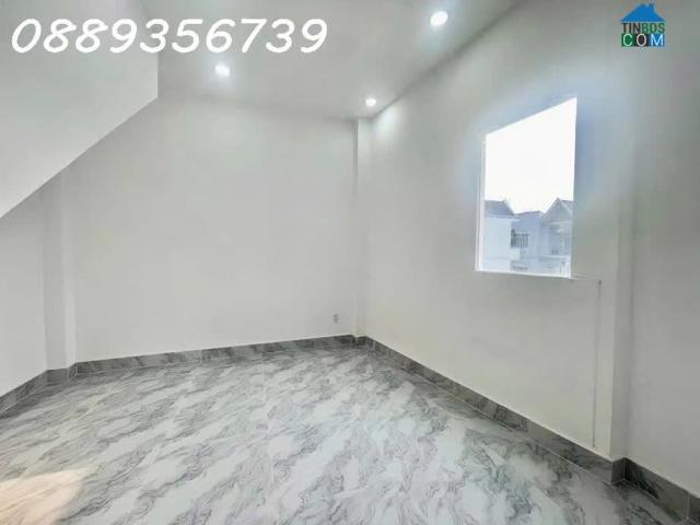 Bán Gấp Nhà Giá Chỉ 1.8 Tỷ – Căn Góc Đẹp Bông Sao – P. 5, Quận 8 – Nhà Mới 3 Tầng + Sân Thượng