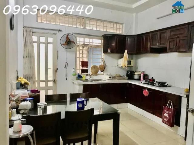 Bán Gấp Nhà Hẻm Huỳnh Tấn Phát, Quận 7, 36m2, 2 Tầng, 3PN, Sổ Đỏ, Giá Chỉ 6.1 Tỷ