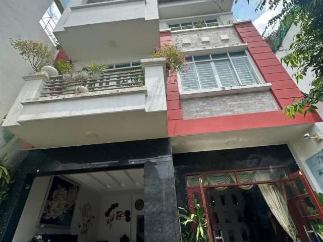 Bán gấp nhà hẻm p. Tân Quý Phạm Qúy Thích 162 mét 4 tầng  ngang 7 mét: giá mềm nhất quận 17.5