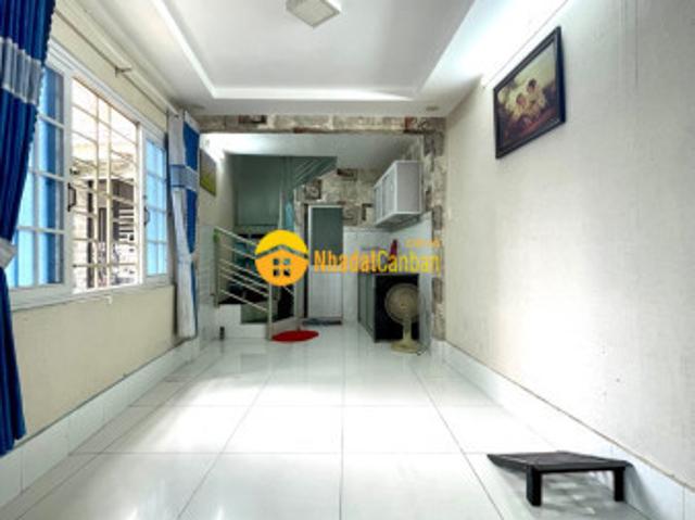 Bán gấp nhà hẻm xe hơi hòa hảo quận 10. 4 tầng. 3pn. 3.68 tỷ