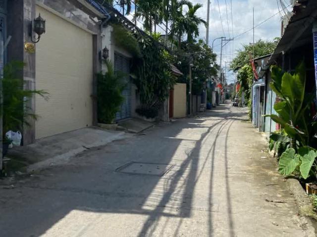 Bán gấp nhà Hiệp Bình Chánh, Thủ Đức, giá cực chất 5 tỷ, 65 m², xe hơi ngủ trong nhà