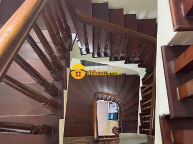Bán gấp nhà khâm thiên quận đống đa, ngõ đẹp nông, thoáng, gần mặt phố. Dt 40m2 giá 3,6 tỷ