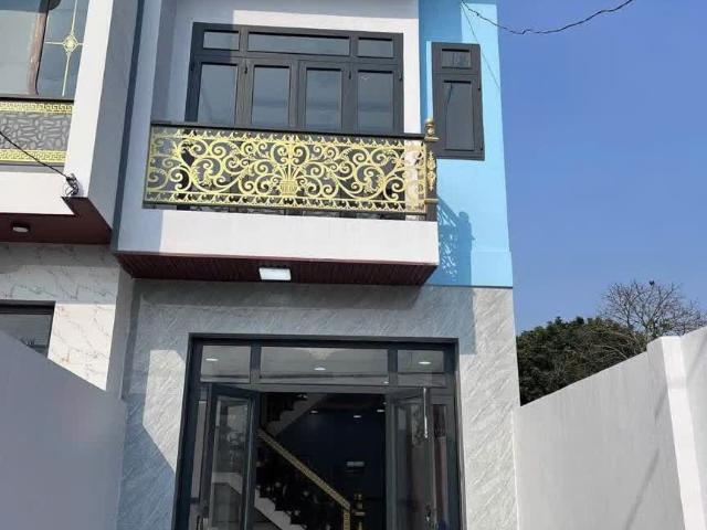 Bán gấp nhà ở long hòa mặt tiền vừa hoàn công