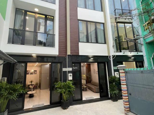 Bán gấp nhà mới 100% – có thang máy – nội thất cao cấp