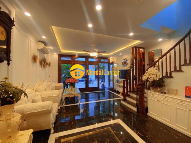 Bán gấp nhà mặt phố trường chinh, vỉa hè rông, kd sầm uất, mt rộng, 55m, 5t, nhỉnh 16 tỷ