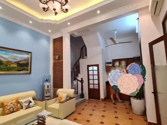 Bán gấp nhà ngõ 295 đẹp nhất Bạch Mai, Ô Tô 3 Thoáng 52m2, 5T, 4.8 Tỷ