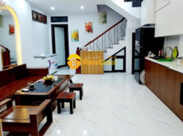Bán gấp nhà ngõ hồng hà, giá 8.5 tỷ, 30m2x5t, ở luôn