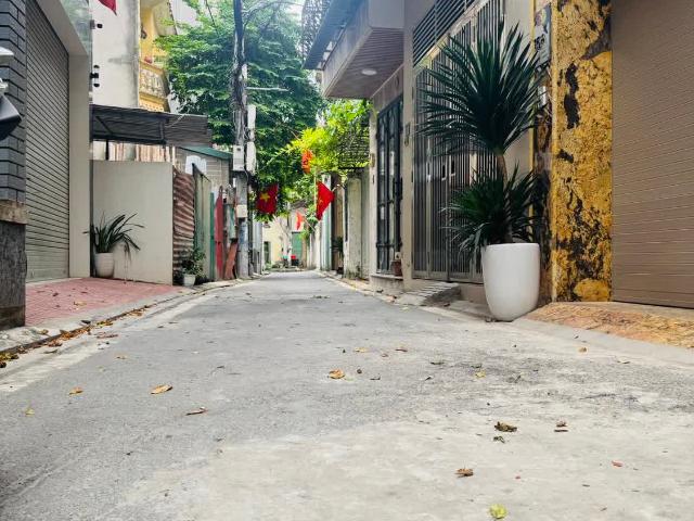 Bán Gấp Nhà Nguyễn Văn Cừ 38m2 6T Thang Máy, Gara Ô Tô, Full Nội Thất 12, x Tỷ