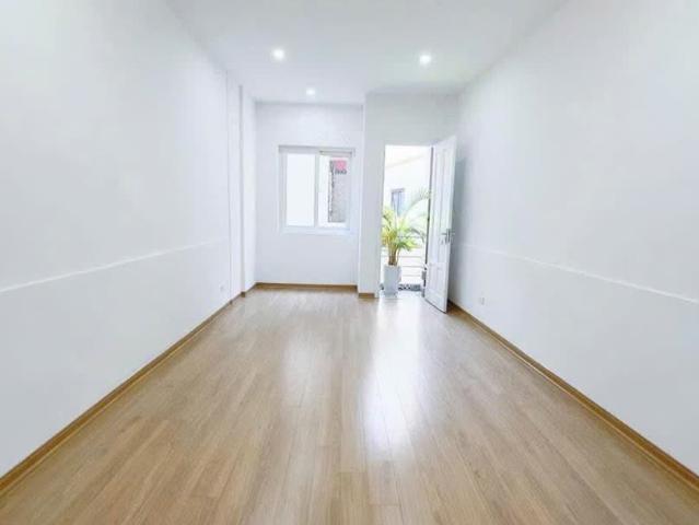 Bán Gấp Nhà Đẹp Khương Đình 33M2 X 5 Tầng Ngõ Rộng, Thoáng Giá Nhỉnh 6 Tỷ