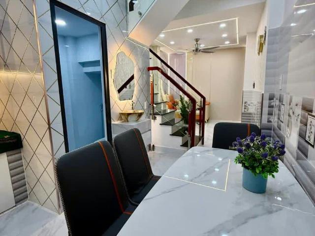 Bán gấp nhà đẹp P11 Gò Vấp Full nội thất, gần Quang Trung, chỉ 3ty6