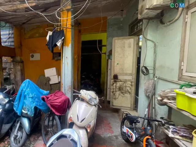 Bán Gấp Nhà Phố Cổ Hoàn Kiếm – Sát Mặt Phố Phùng Hưng – Vài Bước Ra Hồ Gươm – 35m² Sử Dụng – Chỉ