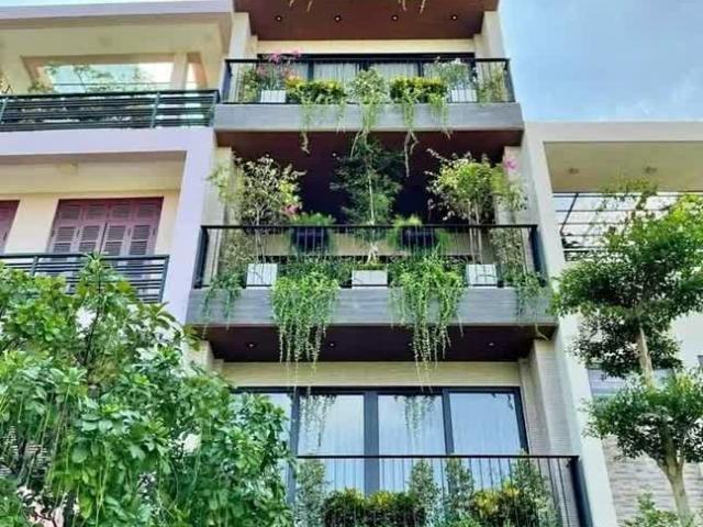 Bán Gấp Nhà Phố Hoàng Cầu, Phân Lô Ô Tô Tránh_dt 60m2, 7 Tầng, MT 4.5m, 20.5tỷ