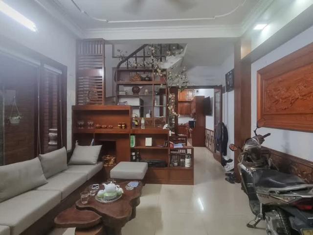 Bán gấp nhà Phố Khương Trung 41m*5 tầng*5mMT ô tô vào nhà Gần hồ Kinh doanh. 12,6 tỷ
