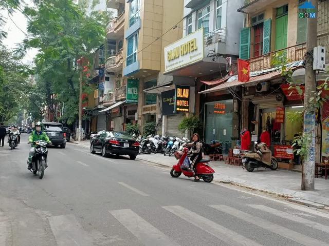 Bán gấp nhà phố Lê Lợi, Hà Đông, 4 tầng, MT 8m, chỉ 10,5 tỷ