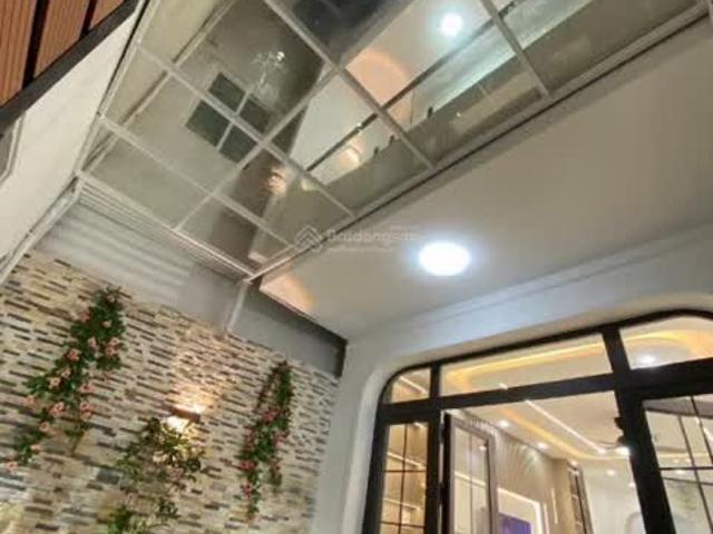 Bán gấp nhà riêng tại Trương Định, 9,3 tỷ, 60m2, 4PN, 4WC, đầy đủ nội thất