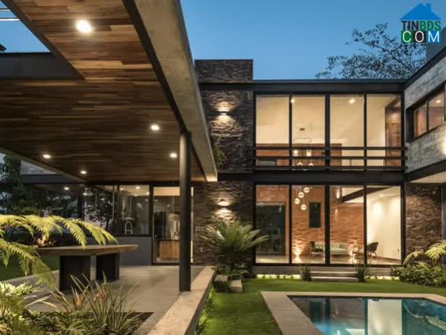 Bán gấp biệt thự mặt tiền Trịnh Đình Trọng cao 4 tầng 200m2
