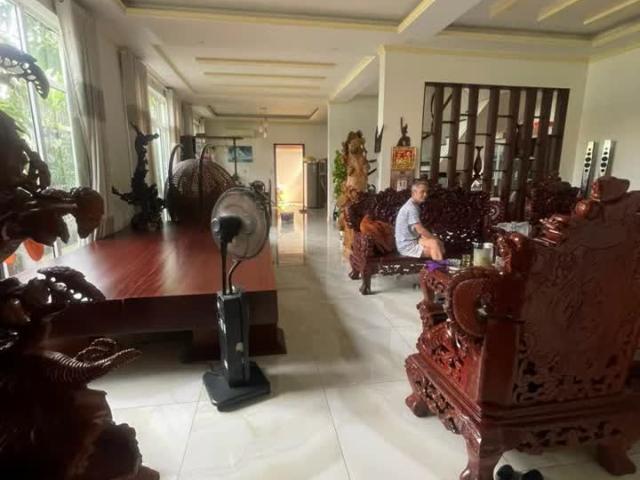 Bán gấp biệt thự đường Phạm Văn Đồng, DT 10x25m, Chính Chủ SHR, Giá chỉ 15 Tỷ
