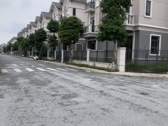 Bán gấp biệt thự song lập giá chỉ 6, x tỷ khu VSIP Bắc Ninh