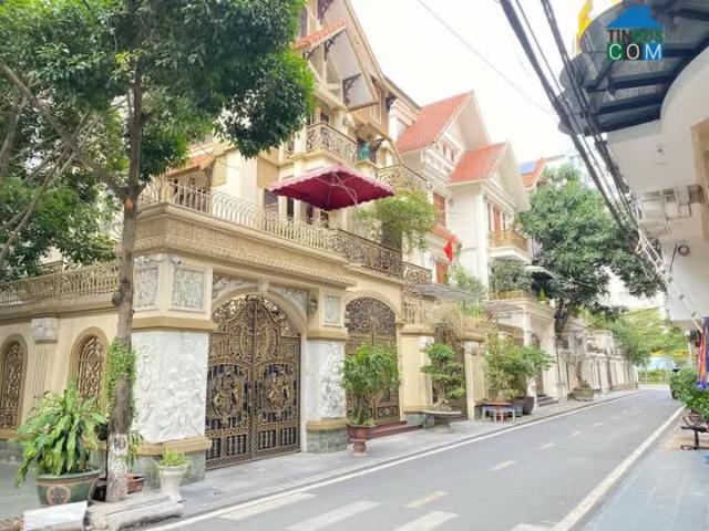 Bán Gấp Biệt Thự Vip Phố Trung Kính, 160m x 4 tầng, Mặt tiền 13m. Giá 45 Tỷ