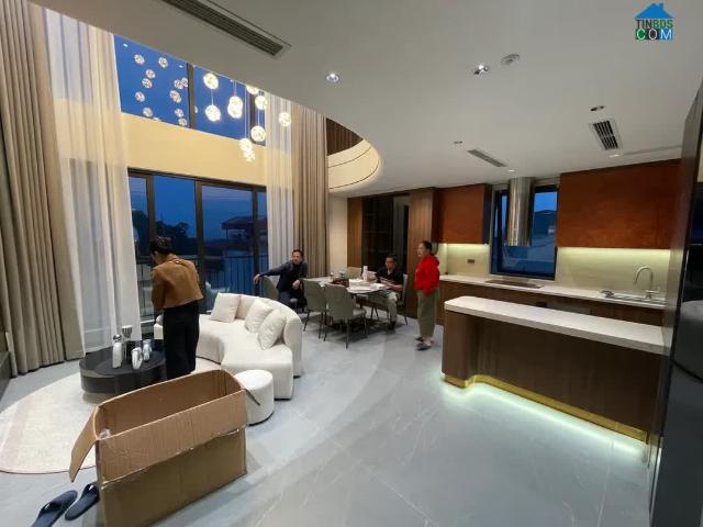 Bán Gấp Căn Duplex Phố Ngọc Thụy 50m2, 7 Tầng Lô Góc, Gara 2 Ô Tô, Full Nội Thất 1X Tỷ