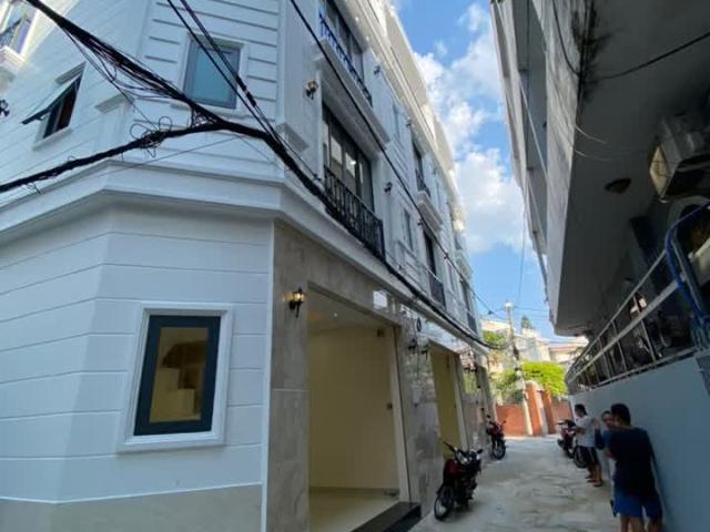 Bán gấp căn góc trong dãy nhà phố đường Phan Văn Trị, Bình Thạnh, giảm lấy lộc đầu năm 400 triệu
