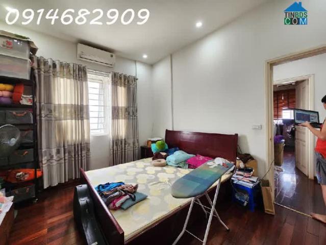 Bán Gấp Căn Hộ Phố Duy Tân: 101M2 X 3 Pn, Sẵn Lốt Ô Tô, Ở Ngay, Hơn 5 Tỷ