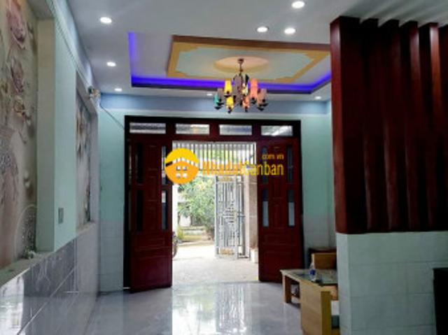 Bán gấp căn nhà 90m2, 1lầu 1trệt, phường uyên hưng, tân uyên