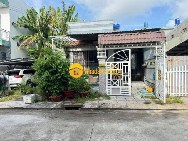 Bán gấp căn nhà cấp 4 đẹp ở phước thạnh củ chi, giá 960tr, sổ hồng riêng