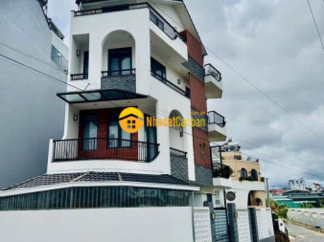 Bán gấp căn nhà lô góc thoáng đẹp view vĩnh viễn phường 8