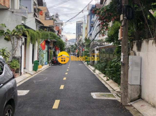 Bán gấp căn nhà p. Thảo điền quận 2 khu làng báo chí. Giá 9,1 tỷ