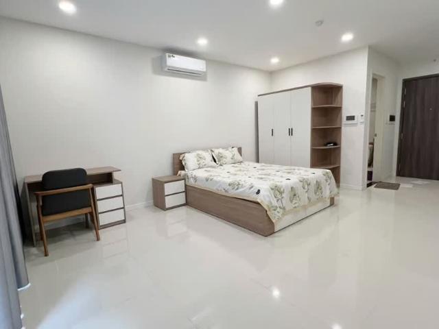 Bán gấp CH Lavida Plus, Nguyễn Văn Linh, Quận 7 2,45 tỷ, 37m2, nhận ngay, HTCB, LH xem thực tế