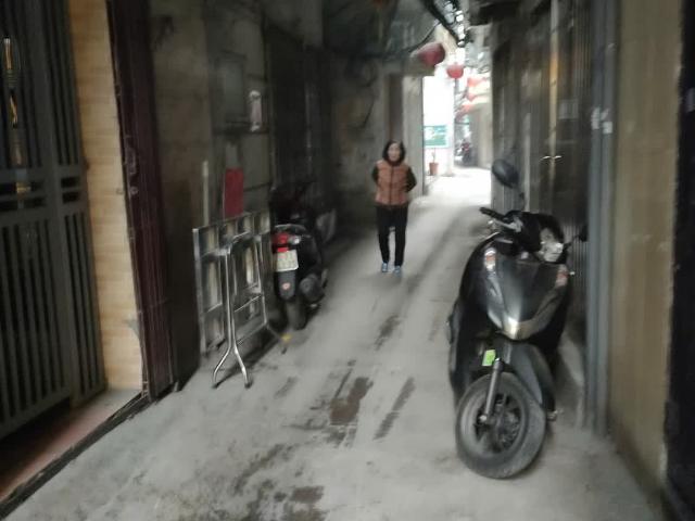 Bán gấp giá rẻ Giải Phóng 70m, cấp 4, mặt tiền 4.3m, 1.05 tỷ Hoàng Mai