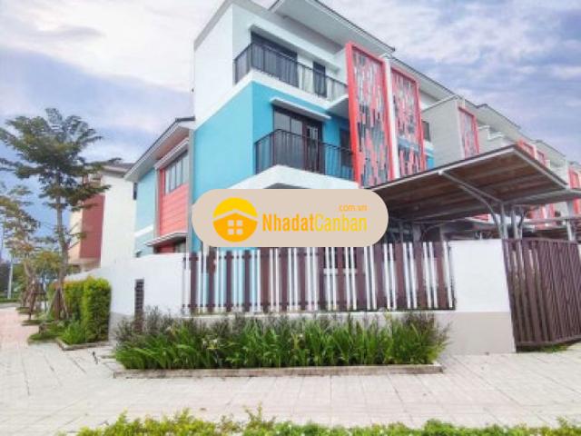 Bán gấp góc 157m2 đối diện công viên tại sun casa