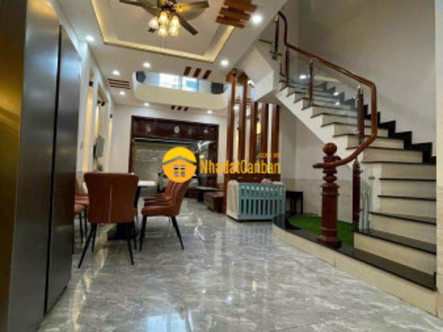Bán gấp. Hẻm ô tô bàu cát p12 tân bình 70m2 chỉ 6.7 tỷ