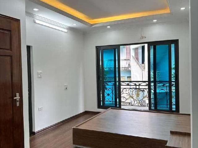 Bán Gấp. KDT Đền Lừ, Tôi Chủ Nhà Cần Bán Gấp Căn Nhà Ở Có Lộc Tâm Huyết 55M 5 Tầng MT 4M 12 Tỷ