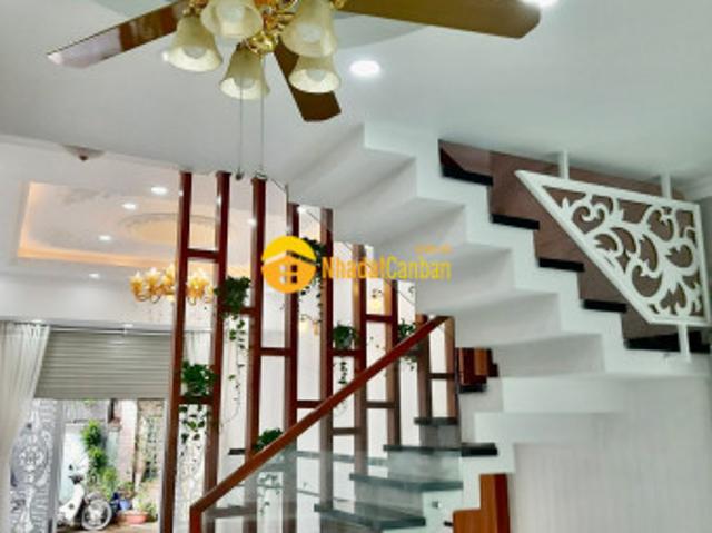 Bán gấp trong tuần đến 2111. Nhà 3 tầng, 55m2 tch 03, quận 12, tphcm