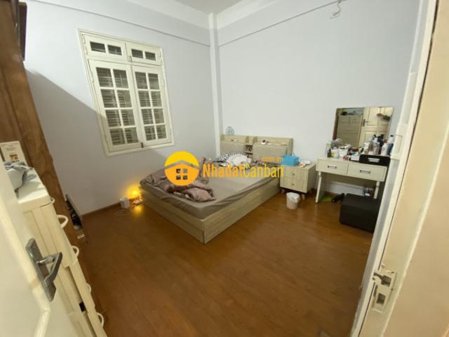 Ban gâp căn hô chung cư phô hoang đao thuy, câu giây 98m2, 3 ngu thoang sang chi 4 ty