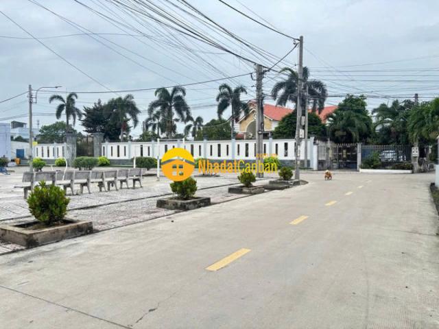 Bán dãy trọ 12 phòng kdc phúc giang, xã long định dt 221m2 đã hoàn công giá 2,7 tỷ