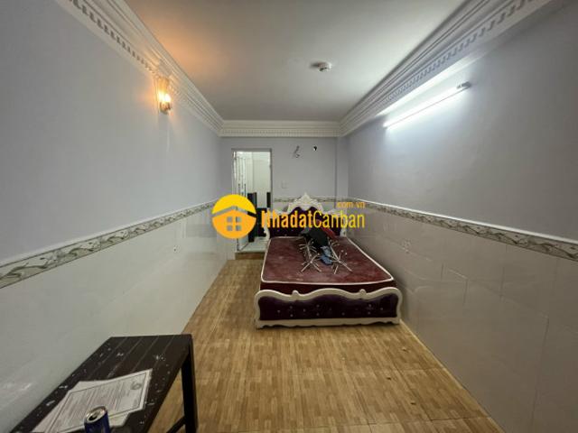Bán khách sạn 11 phòng khu trung sơn bình chánh, diện tích 5x20 4 lầu giá 16 tỷ tl lh 0966937