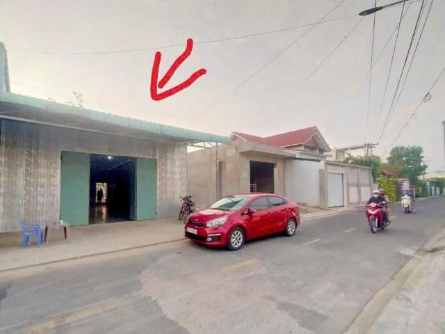 Bán hoặc cho thuê nhà cấp 4 hai mặt tiền – view sông trà nóc, cần thơ