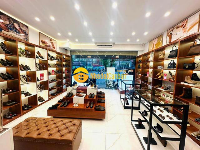 Bán lô góc trần phú lê hoàn, tp thanh hoá, cho thuê 150 trthg, vỉa hè 15m, dt 110m 40 tỷ