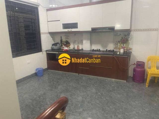 Bán lô đất sẵn nhà 3 tầng còn mới nằm trên trục chính yên bình, sát chợ cò, giá nhỉnh 3 tỷ