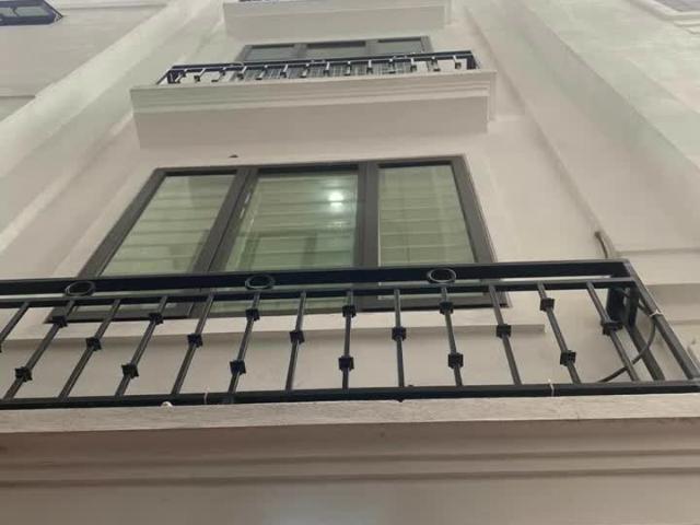 Bán LK KĐT Văn La, ô tô tránh, Kinh Doanh, vỉa hè rộng 50m2, 7,3tỷ